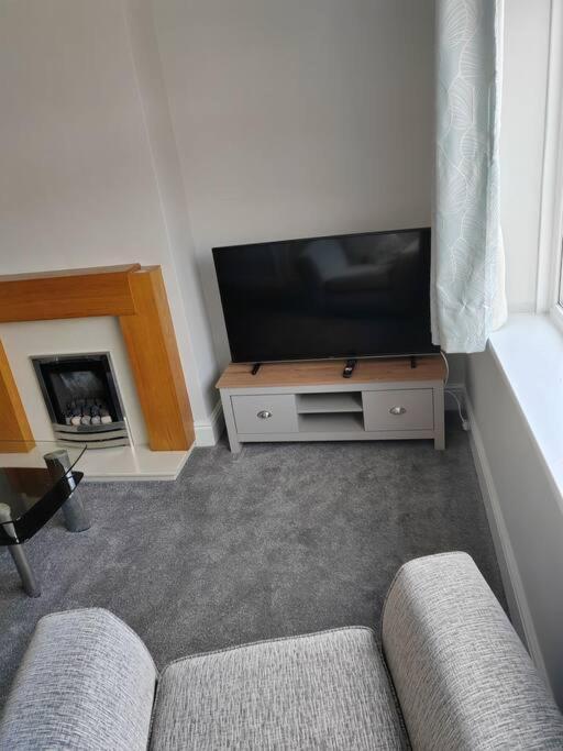 Appartamento Cosy Brighouse 3 Bed House-Great For Contractors Esterno foto
