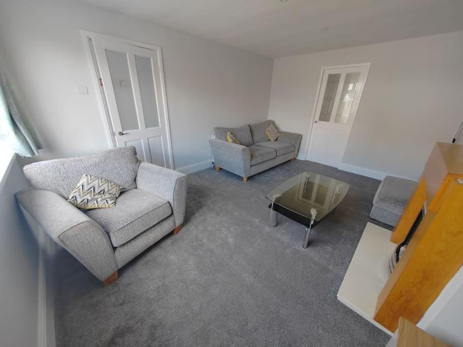 Appartamento Cosy Brighouse 3 Bed House-Great For Contractors Esterno foto