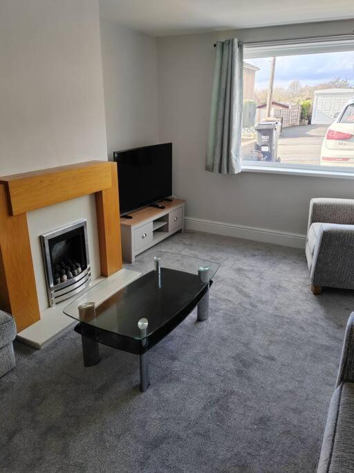 Appartamento Cosy Brighouse 3 Bed House-Great For Contractors Esterno foto