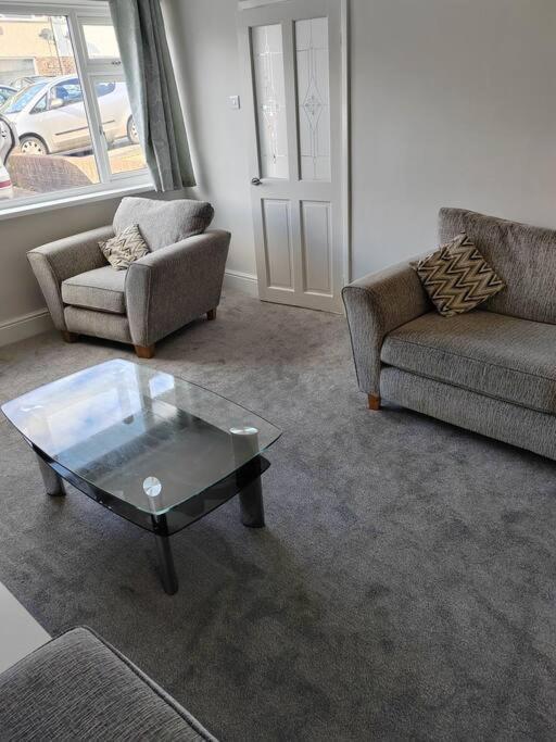 Appartamento Cosy Brighouse 3 Bed House-Great For Contractors Esterno foto