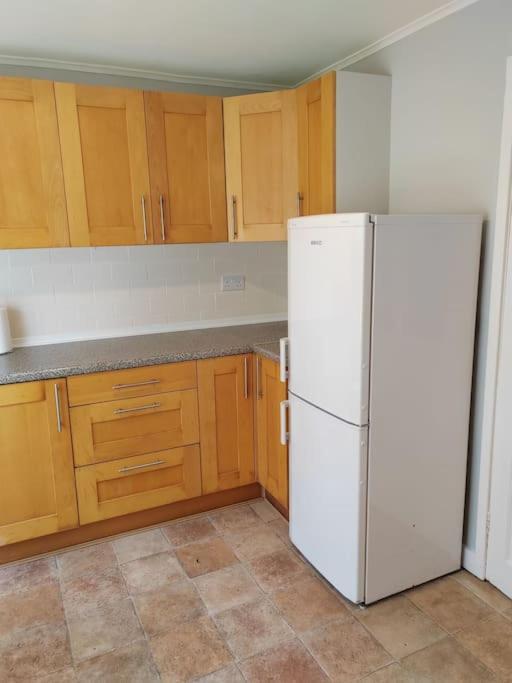 Appartamento Cosy Brighouse 3 Bed House-Great For Contractors Esterno foto