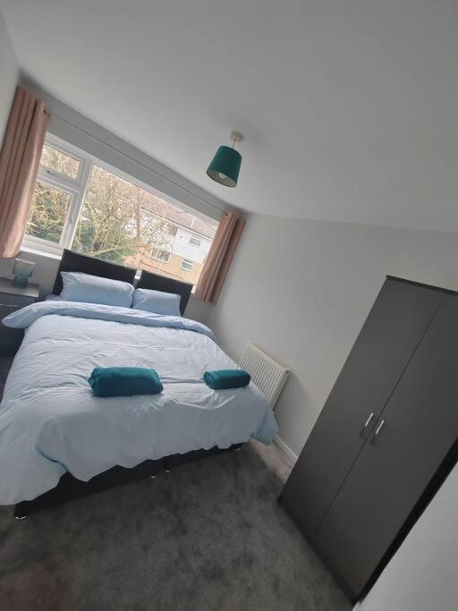 Appartamento Cosy Brighouse 3 Bed House-Great For Contractors Esterno foto