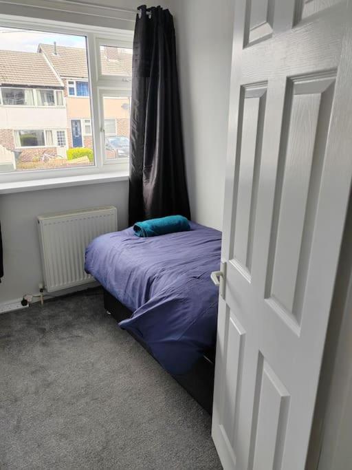 Appartamento Cosy Brighouse 3 Bed House-Great For Contractors Esterno foto