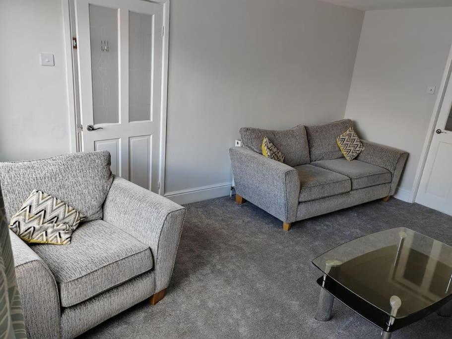 Appartamento Cosy Brighouse 3 Bed House-Great For Contractors Esterno foto