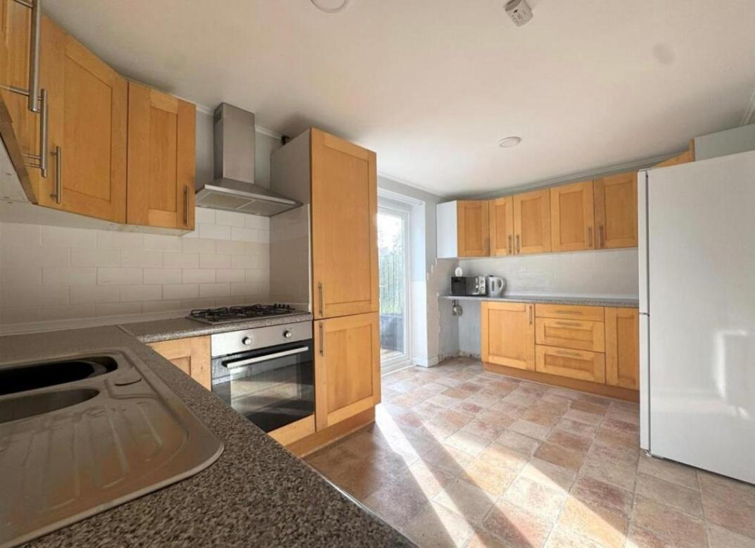 Appartamento Cosy Brighouse 3 Bed House-Great For Contractors Esterno foto
